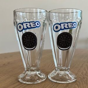Oreo Cookies Drinkware Set with Fluted Design